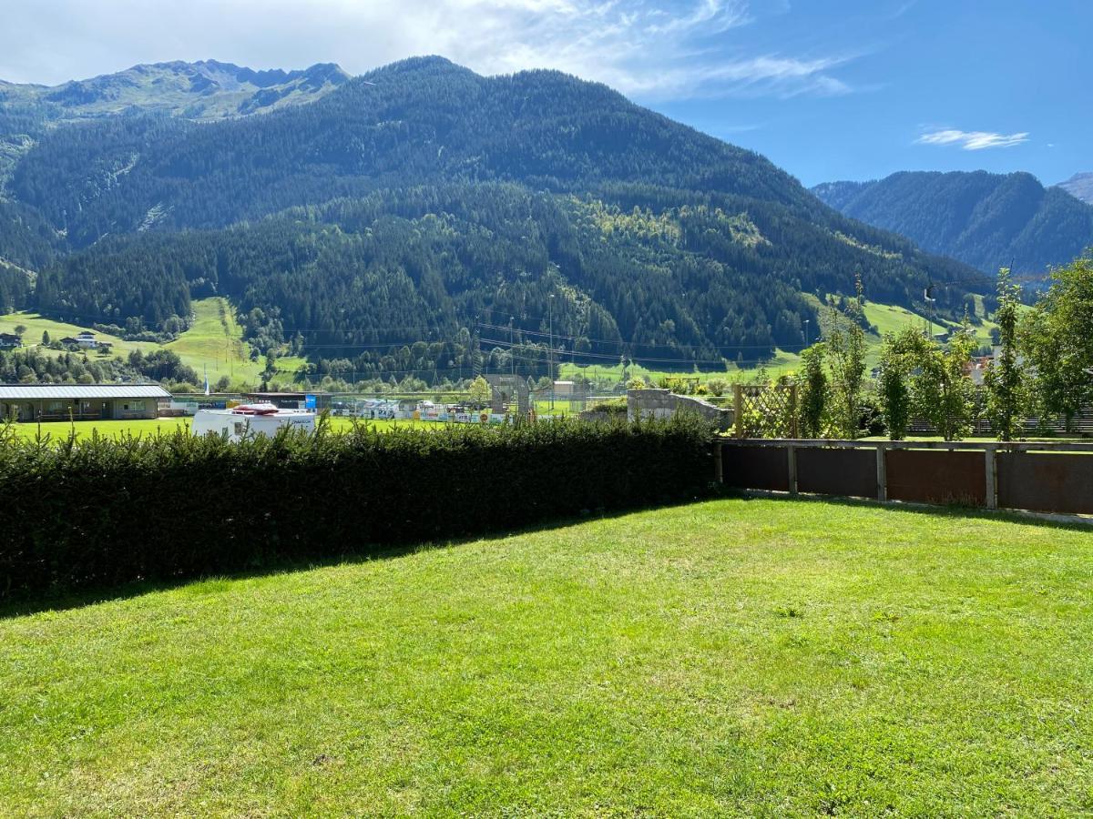 Villa Deningfeld นอยเคียร์เชน อัม โกรสเวเนดิเกอร์ ภายนอก รูปภาพ